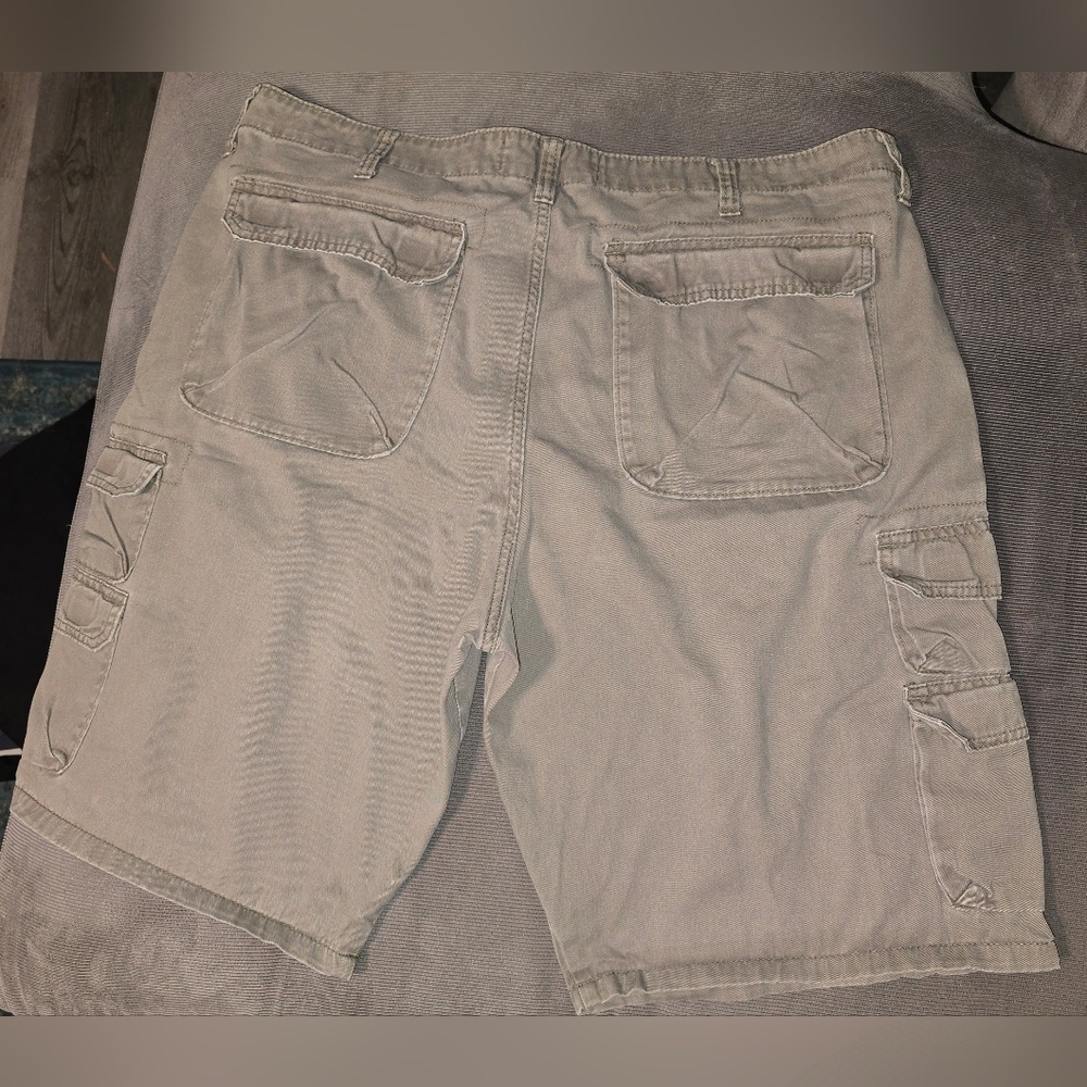Wrangler Tan Cargo Shorts Baggy Skater Style Cotton Men's Size 38 XL - Picture 3 of 5